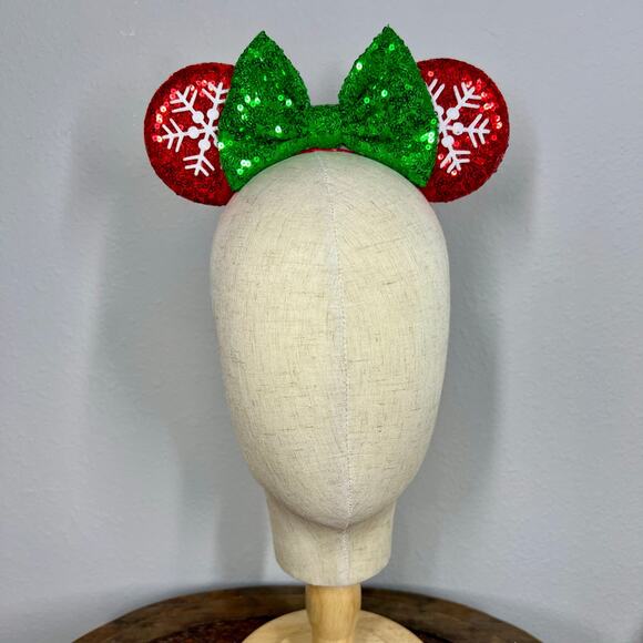 🎄 Holly Berry Sparkle Elastic Minnie Ears | Disney-Inspired Adjustable Ears - Picture 2 of 5